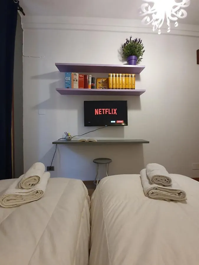 Alma Vacation Apartment In The Centre, Big Terrace Milan