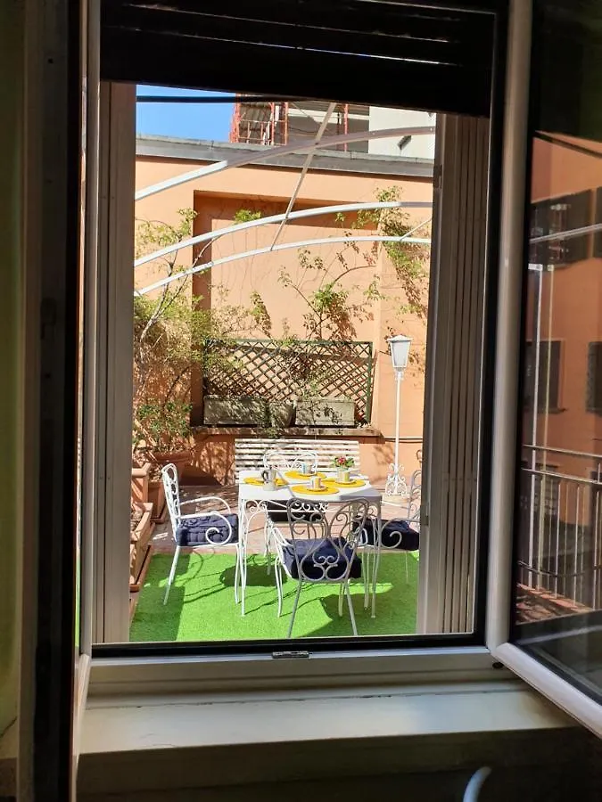 Alma Vacation Apartment In The Centre, Big Terrace Milan